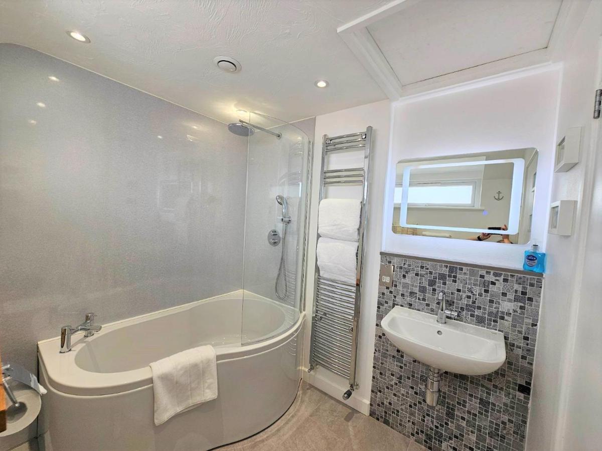 Bosun'S Cottage Luxury Stay In The Heart Of Town Weymouth Exterior photo